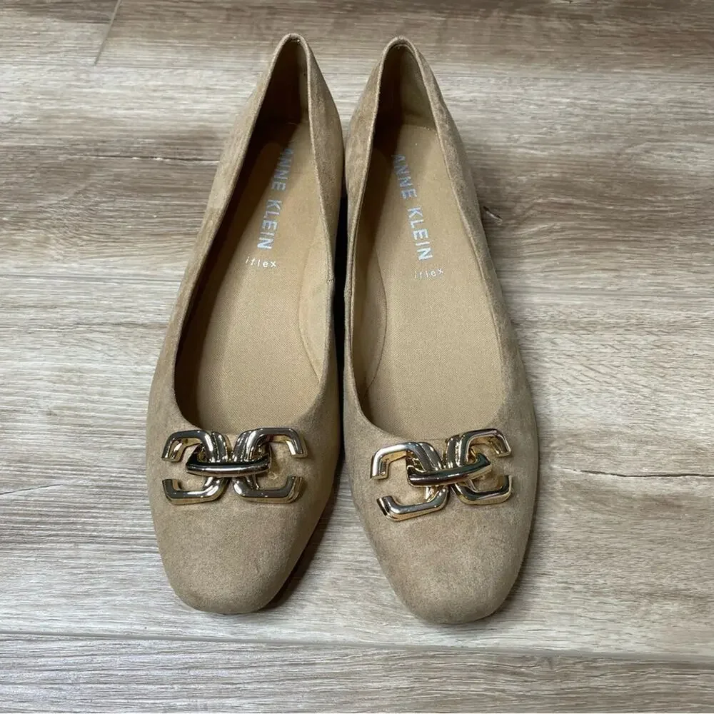 Anne Klein Women's Natural Faux Suede Round Toe Marika Wedge Flats Loafer sz 8